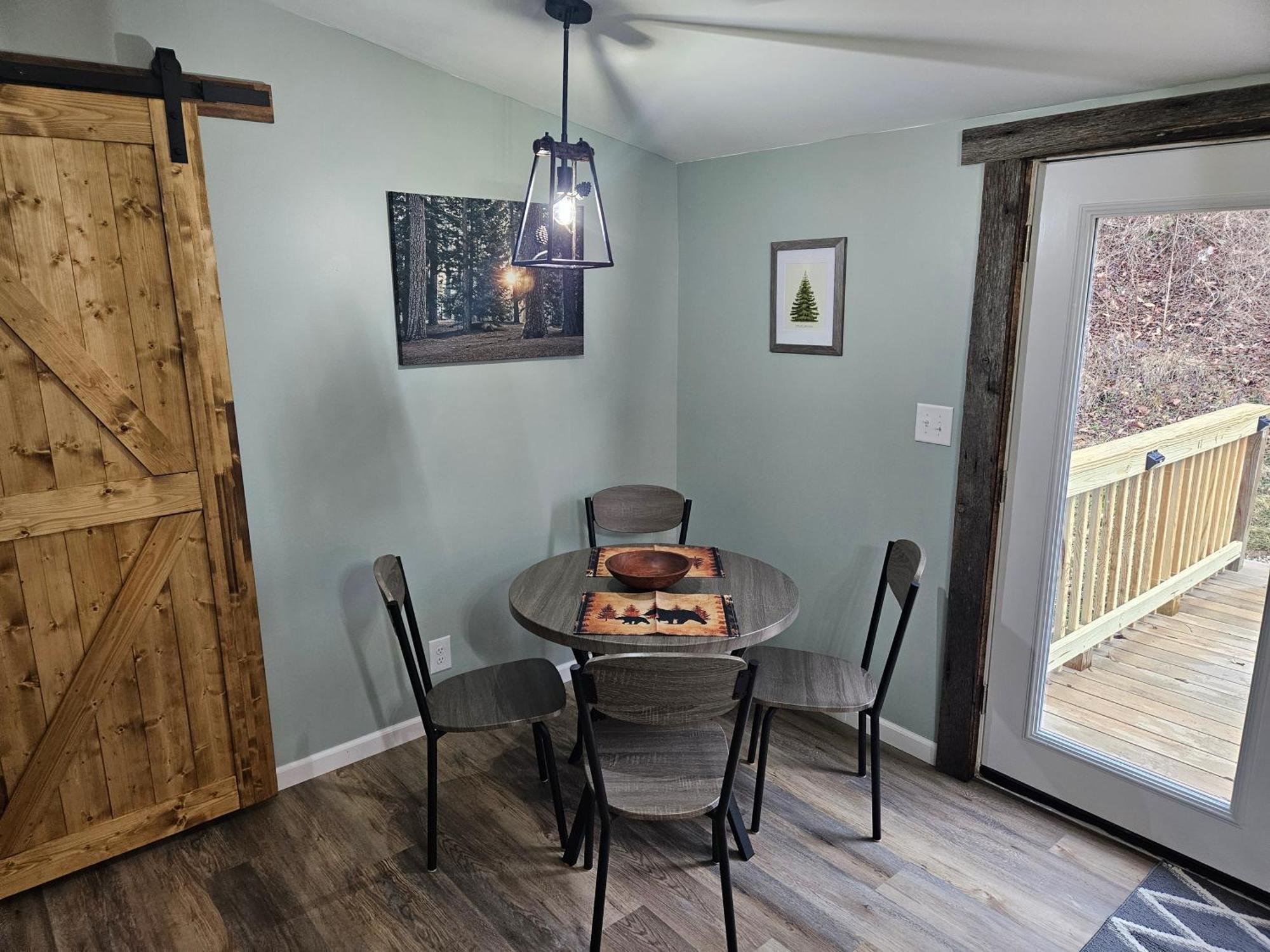 Grey Pines At Hocking Vacations Villa Logan Exterior photo